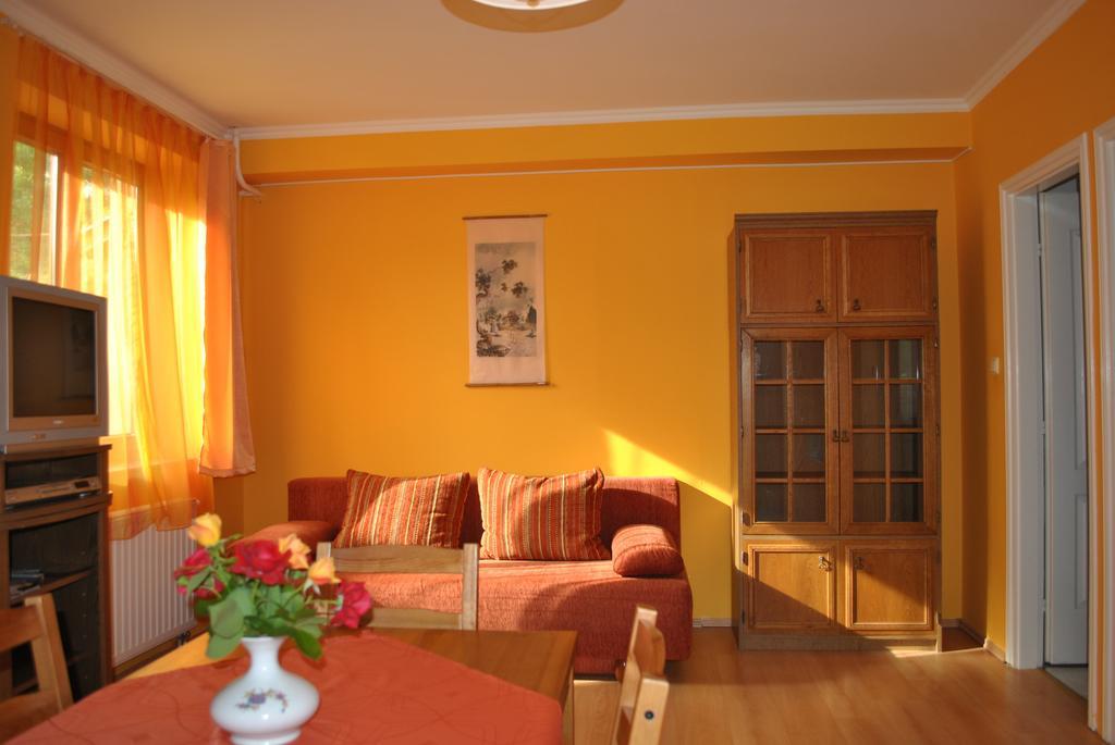 Hôtel Mediterran Apartmanhaz à Eger Chambre photo